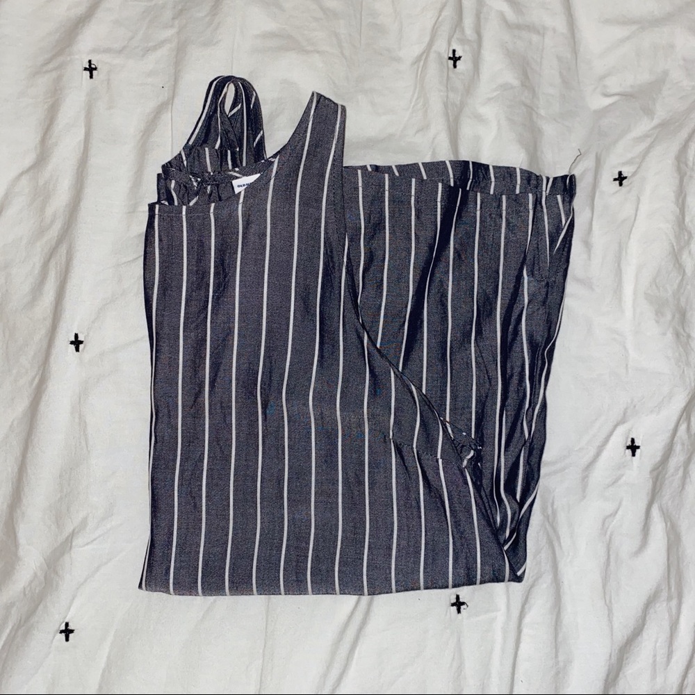 Old Navy High Neck Tank Top - Only Worn Once!